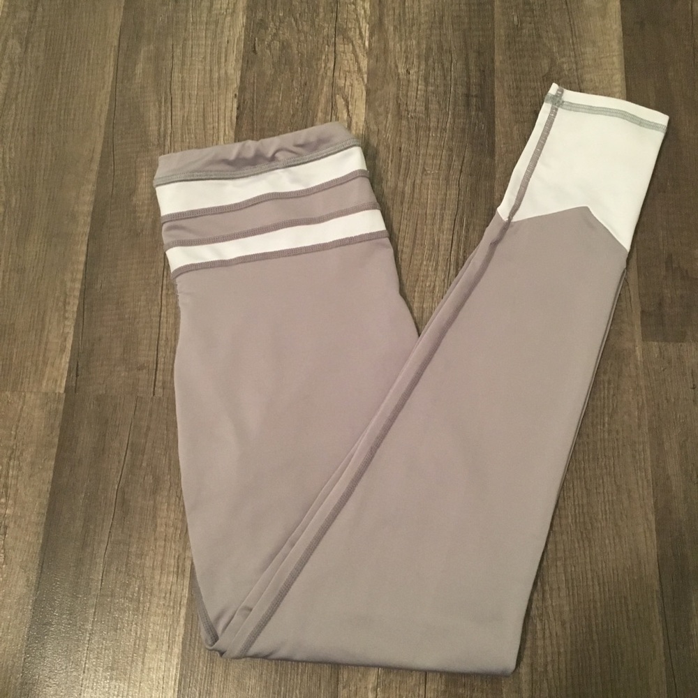 Athletic leggings